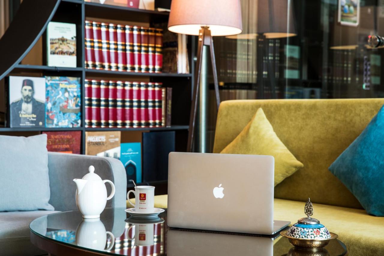 Clarion Hotel Golden Horn Estambul Exterior foto Library at the hotel