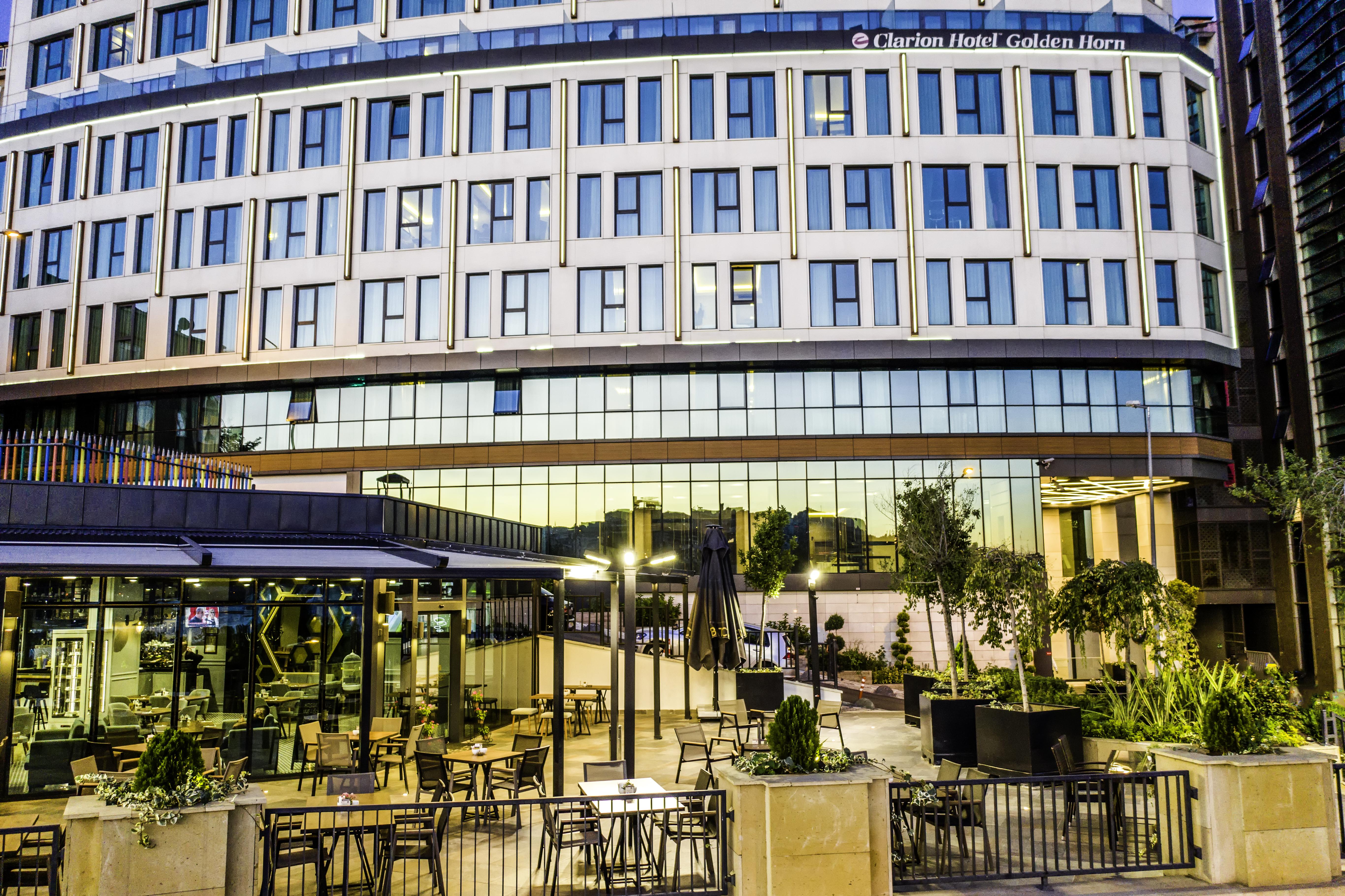 Clarion Hotel Golden Horn Estambul Exterior foto Hilton Garden Inn, Belgrade