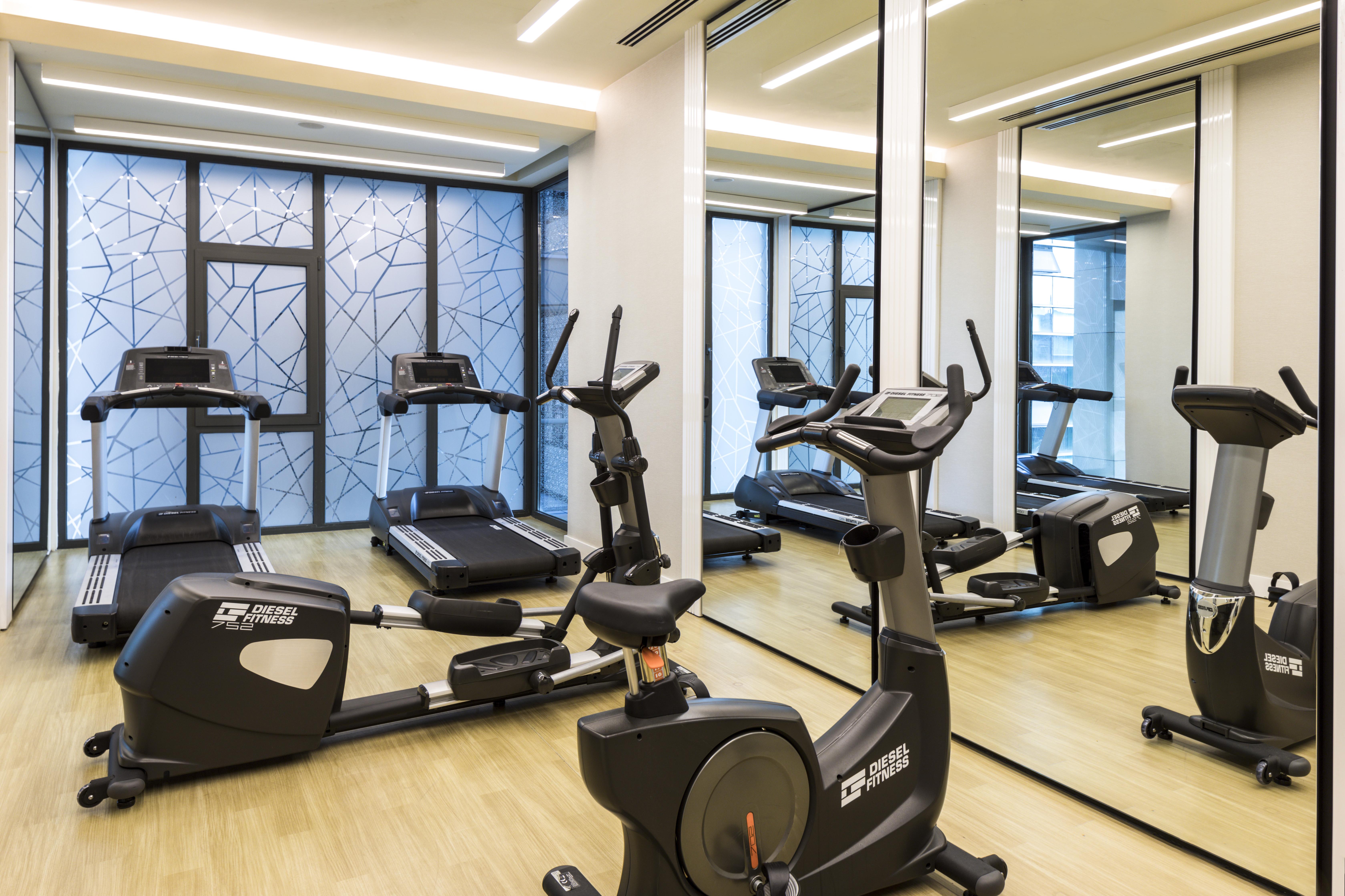 Clarion Hotel Golden Horn Estambul Exterior foto The gym at the hotel