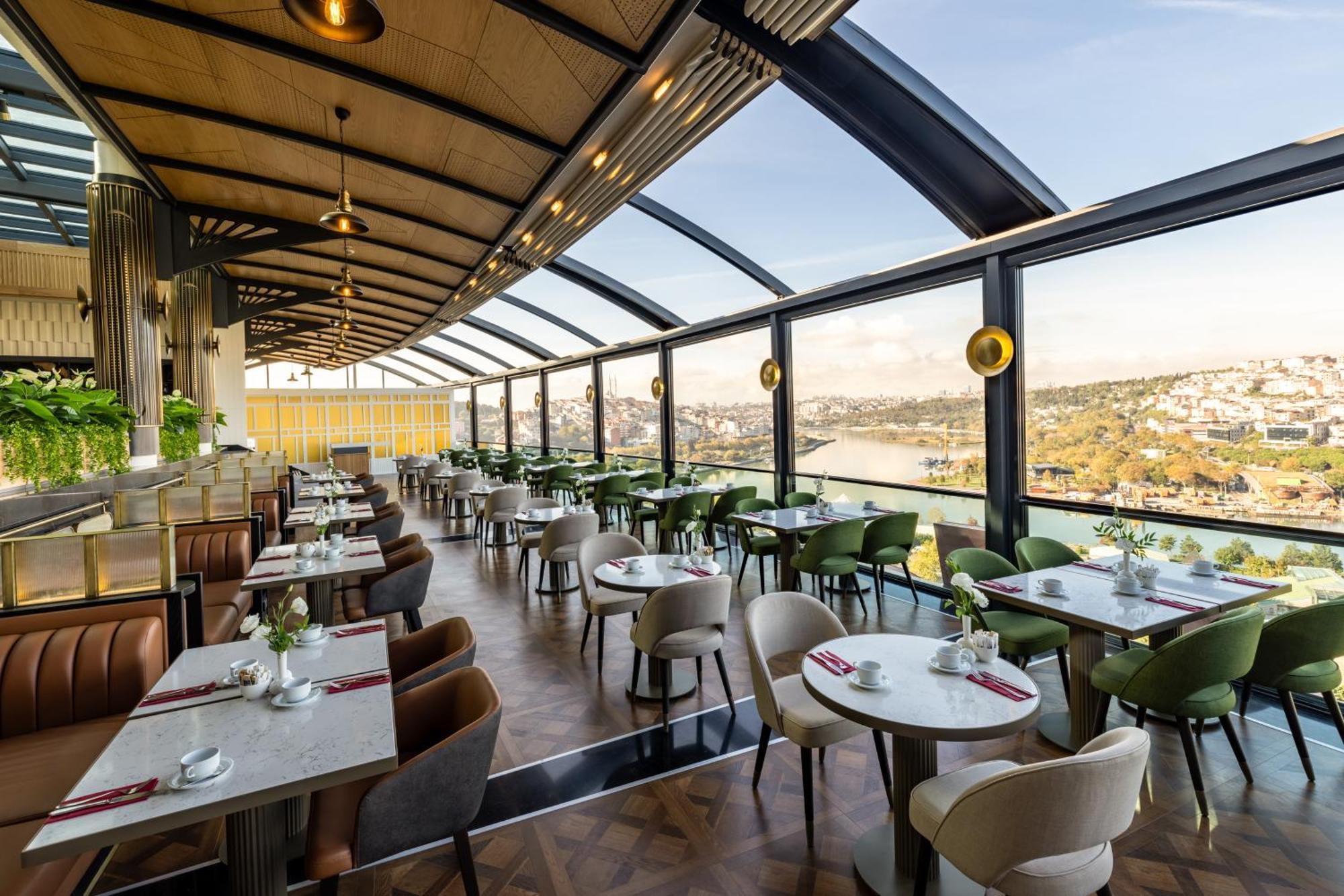 Clarion Hotel Golden Horn Estambul Exterior foto The Sky Bar
