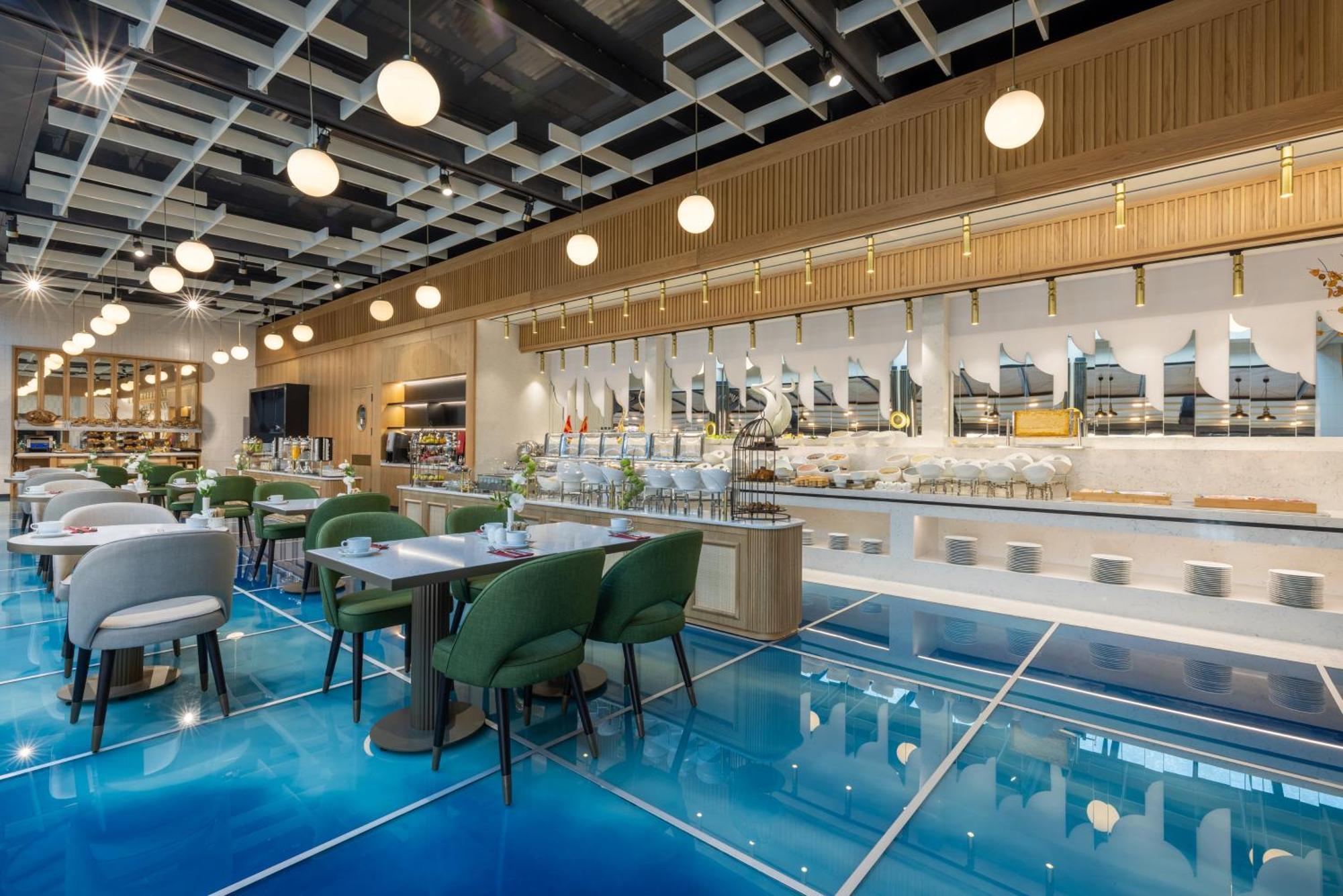 Clarion Hotel Golden Horn Estambul Exterior foto The lounge at the airport