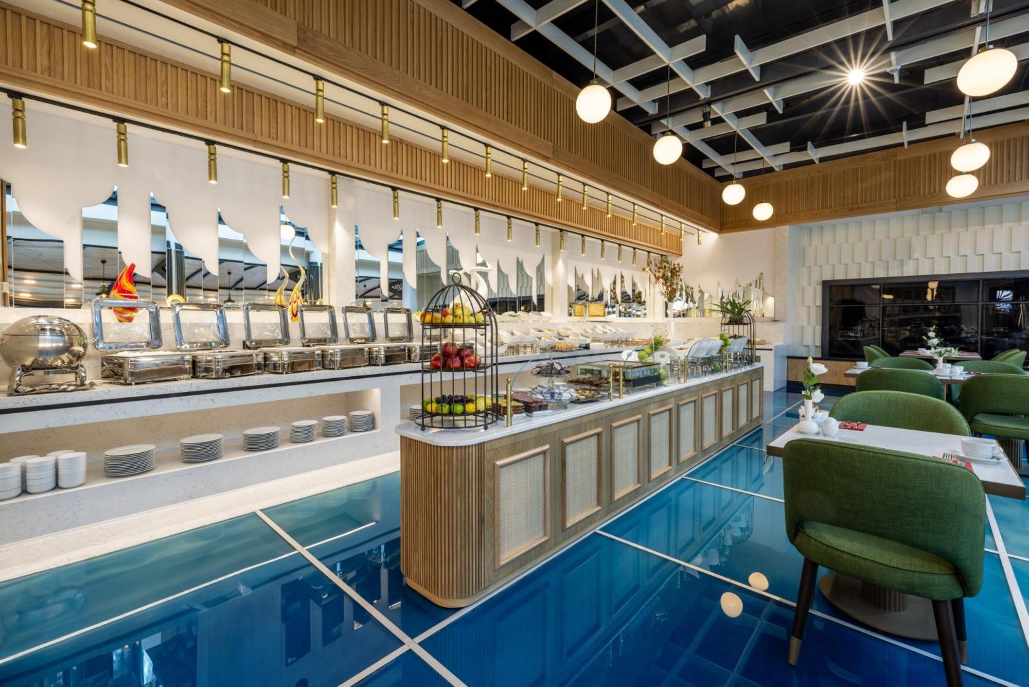 Clarion Hotel Golden Horn Estambul Exterior foto The restaurant